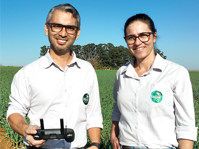 Dr. Marcelo Sekita and Dra. Mariana Melo
